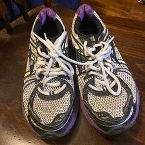 COPY - Tennis shoes (running)